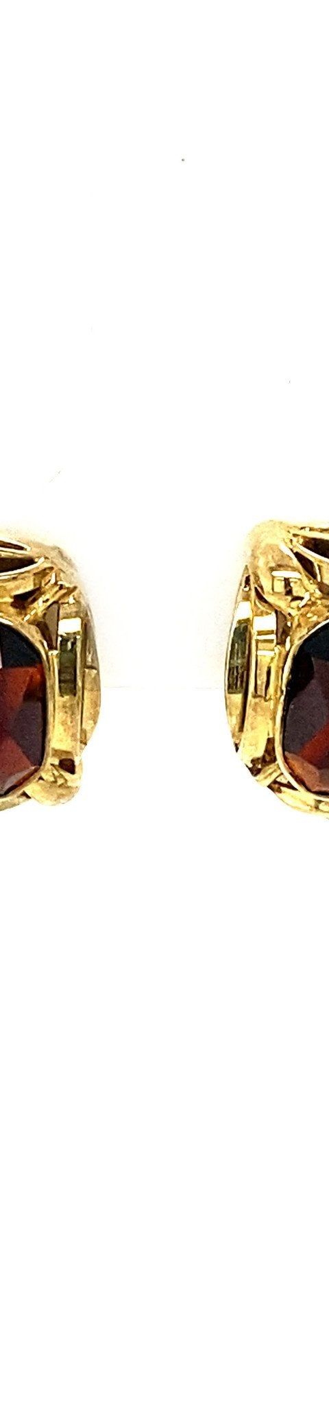 Vintage 14K Gold Stud Earrings with Garnet